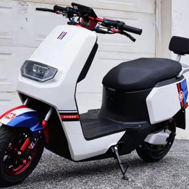 Sıcak Satış Elektrikli Motosiklet 3000W Streetbike Scooter Elektrikli Motosiklet Parçaları CKD